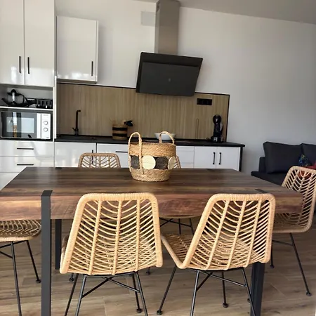 Chalet Con Piscina Privada Y Cerca Del Mar Chiclana La Barrosa Ferienhaus