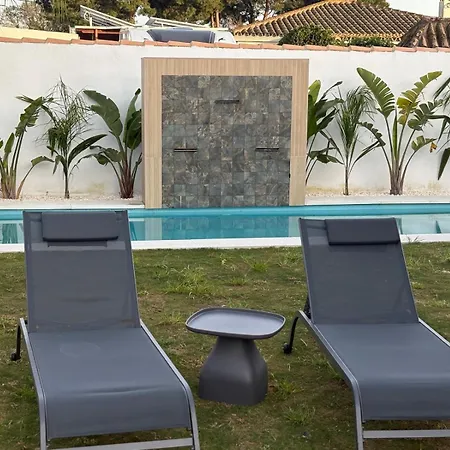Ferienhaus Chalet Con Piscina Privada Y Cerca Del Mar Chiclana La Barrosa