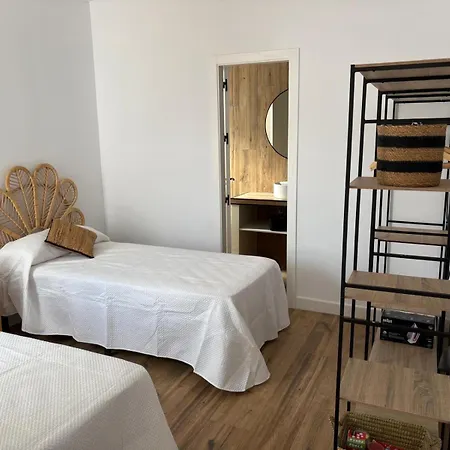 Ferienhaus Chalet Con Piscina Privada Y Cerca Del Mar Chiclana La Barrosa *
