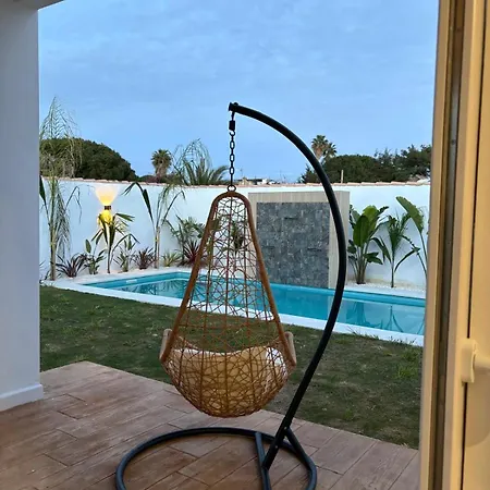 Chalet Con Piscina Privada Y Cerca Del Mar Chiclana La Barrosa