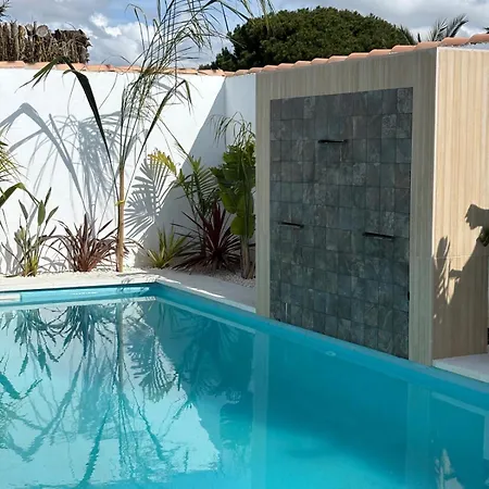 Chalet Con Piscina Privada Y Cerca Del Mar Chiclana La Barrosa Chiclana de la Frontera